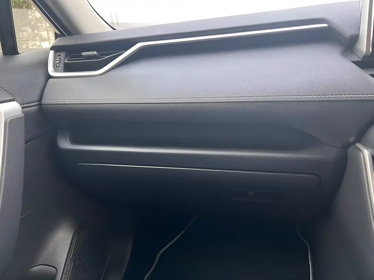 Used 2020 Toyota RAV4 Design Grey - Interior and Exterior details 20