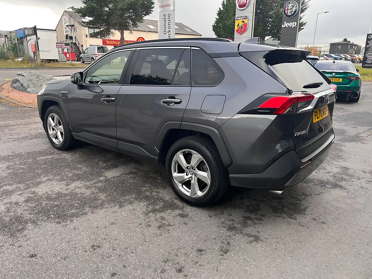 Used 2020 Toyota RAV4 Design Grey - Interior and Exterior details 5
