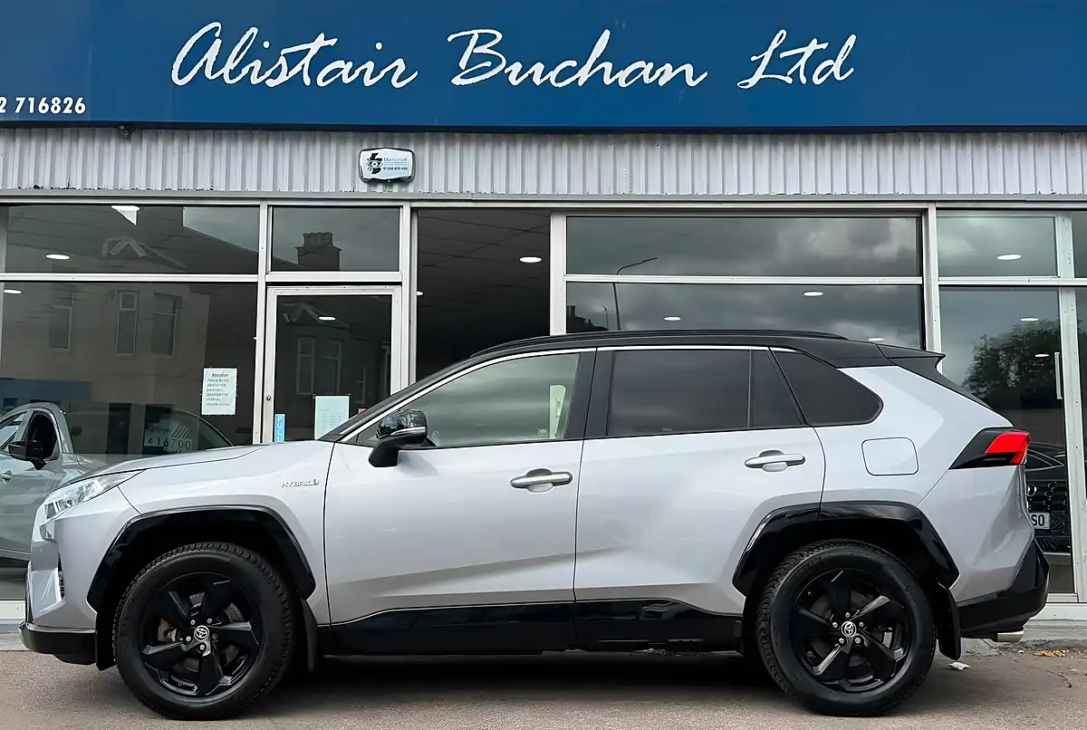 Used 2020 Toyota RAV4 Dynamic Silver - Interior and Exterior details 2