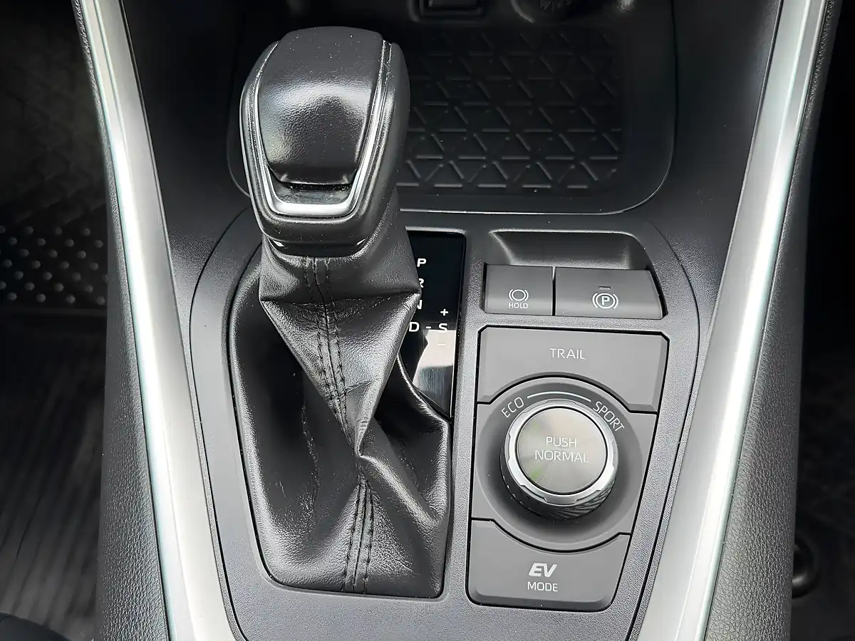 Used 2020 Toyota RAV4 Dynamic Silver - Interior and Exterior details 6