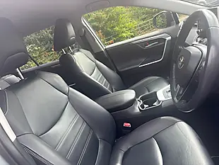 Used 2020 Toyota Rav4 Excel Green - Interior and Exterior details 16