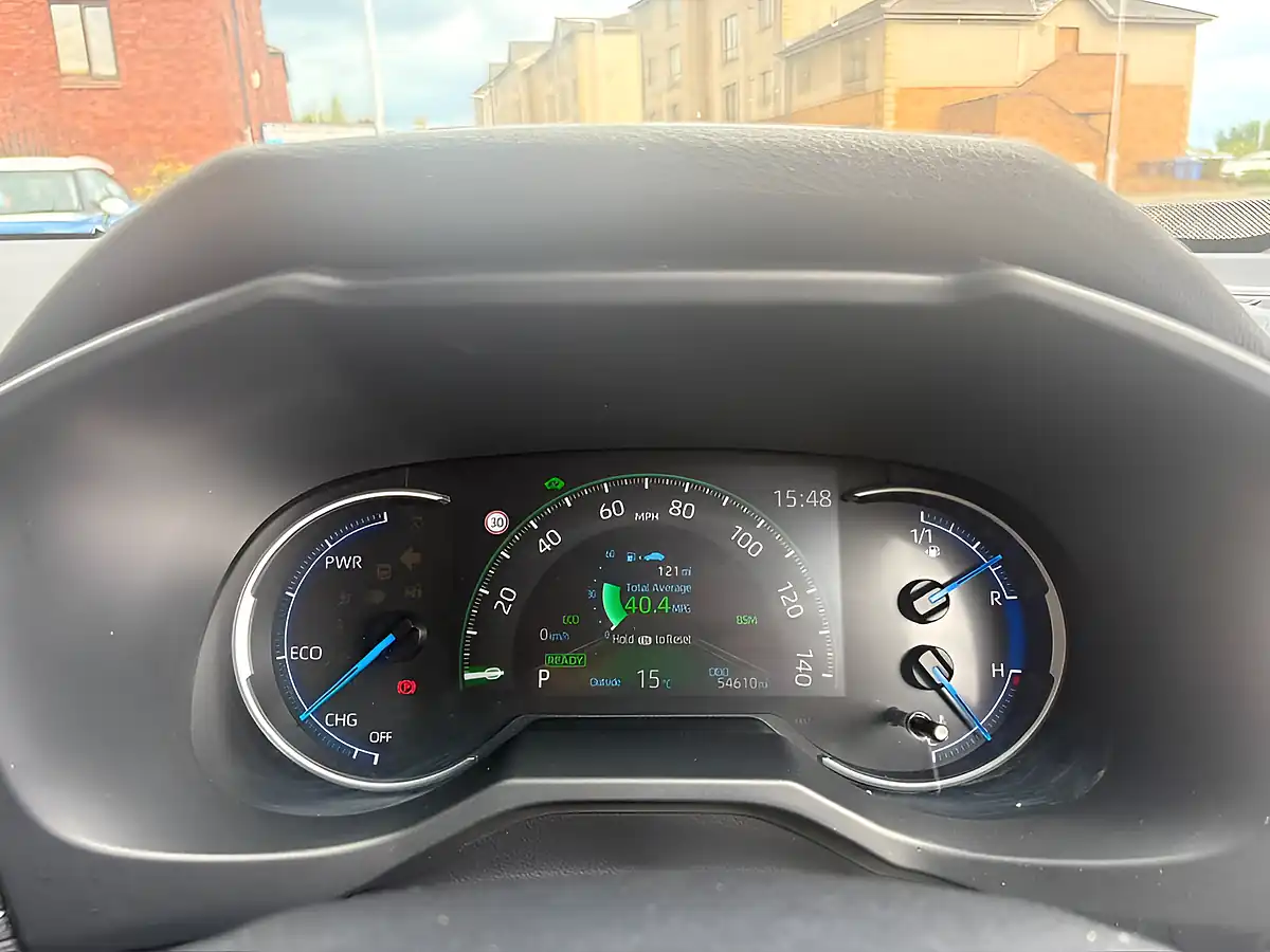 Used 2020 Toyota Rav4 Excel Green - Interior and Exterior details 4