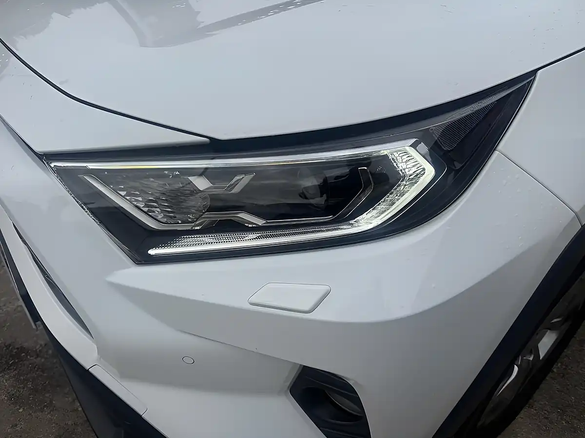 Used 2020 Toyota RAV4 Excel White - Interior and Exterior details 11