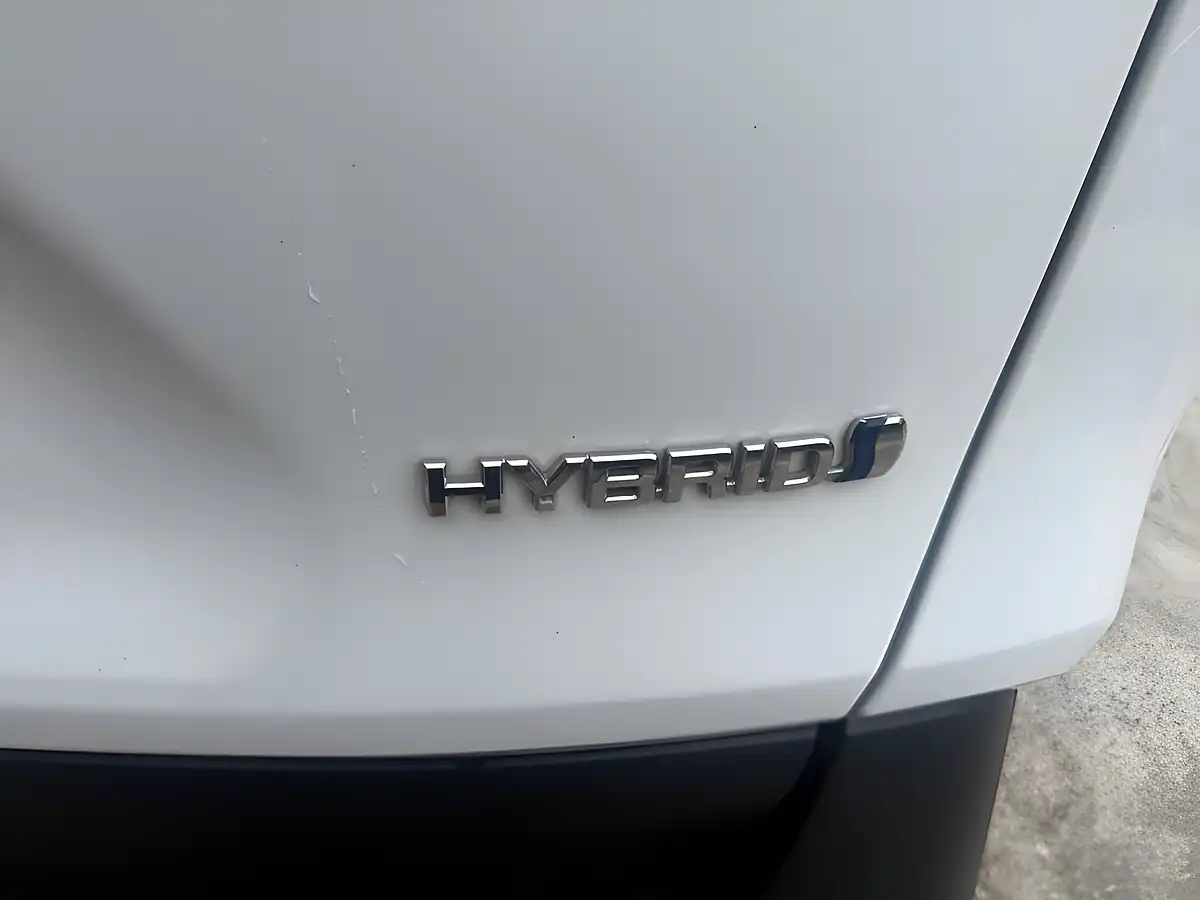 Used 2020 Toyota RAV4 Excel White - Interior and Exterior details 13
