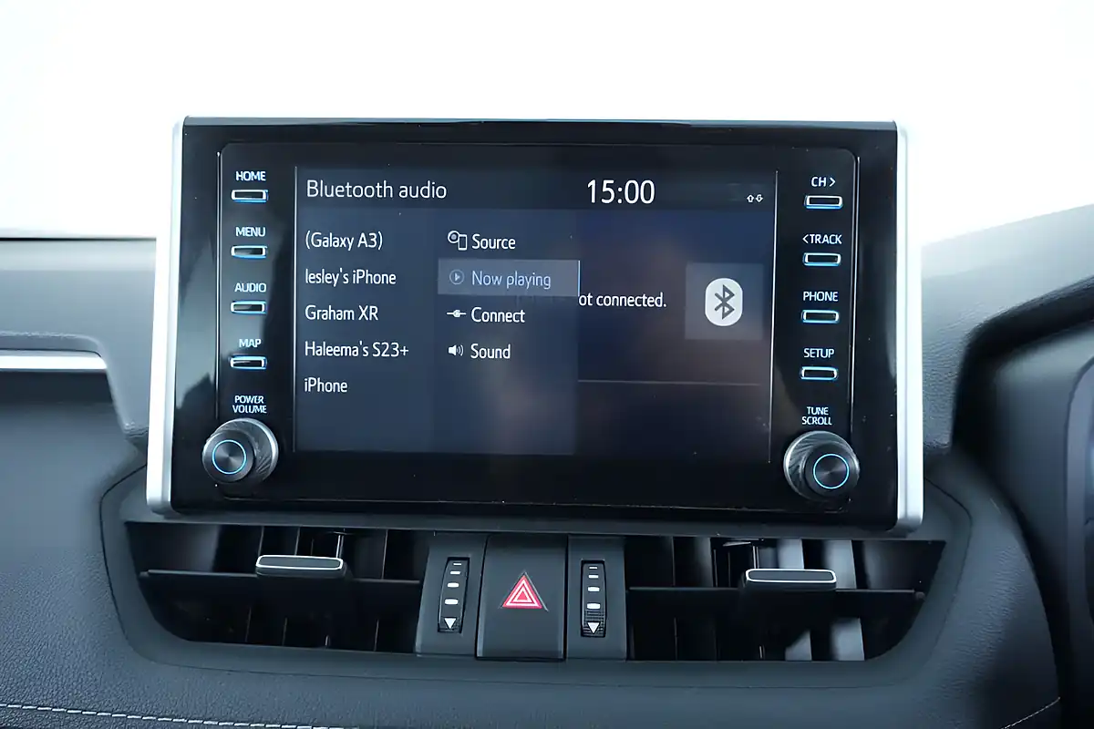Used 2020 Toyota Rav4 Icon Green - Interior and Exterior details 17