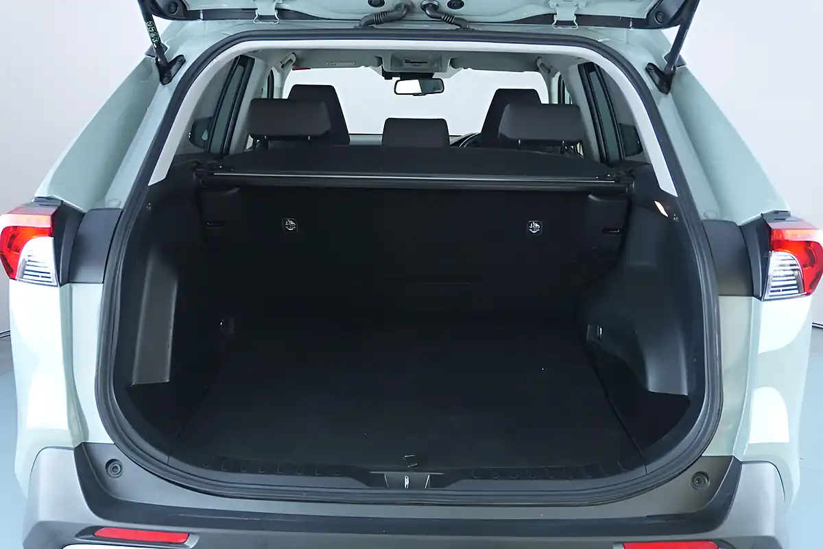 Used 2020 Toyota Rav4 Icon Green - Interior and Exterior details 19