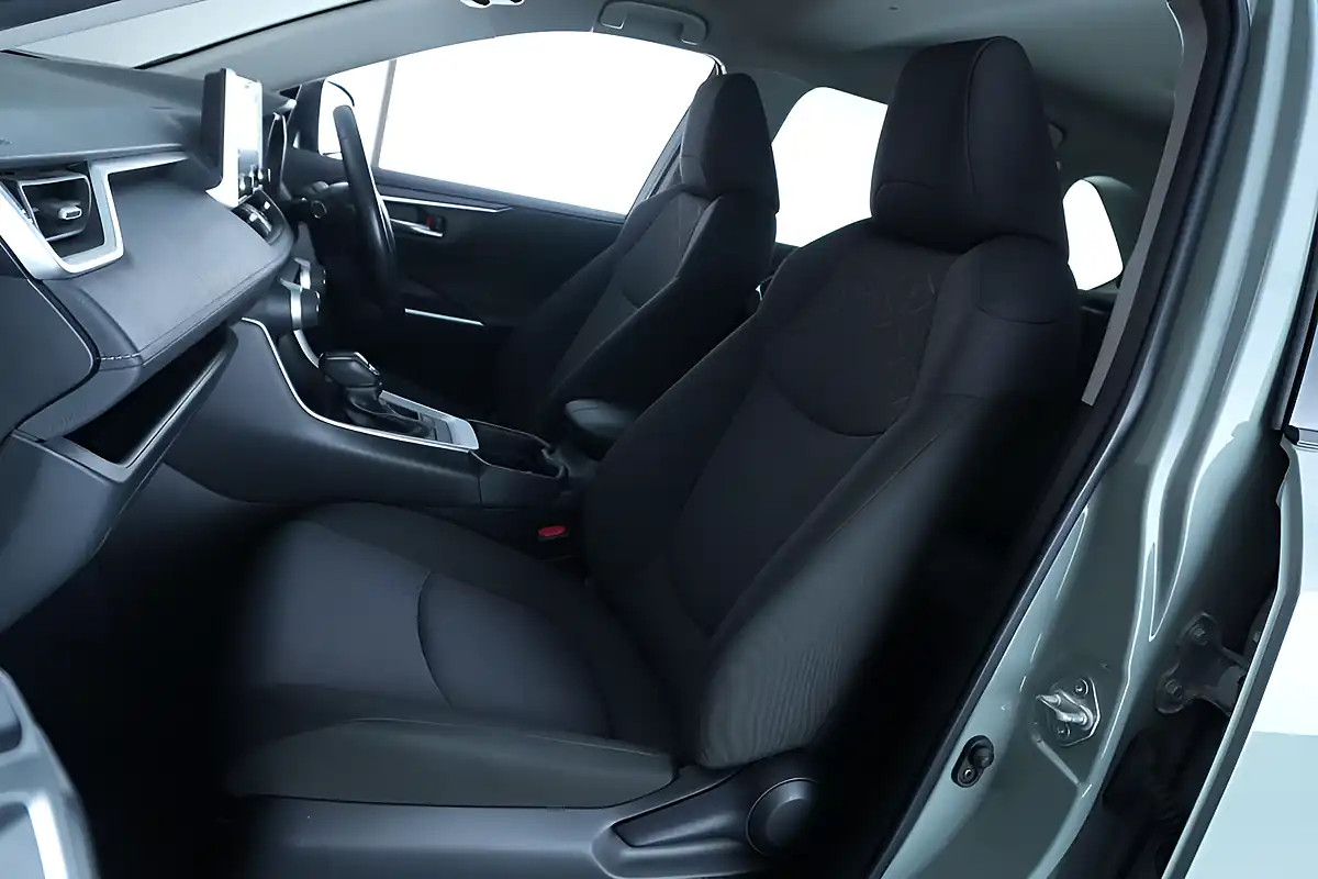 Used 2020 Toyota Rav4 Icon Green - Interior and Exterior details 20