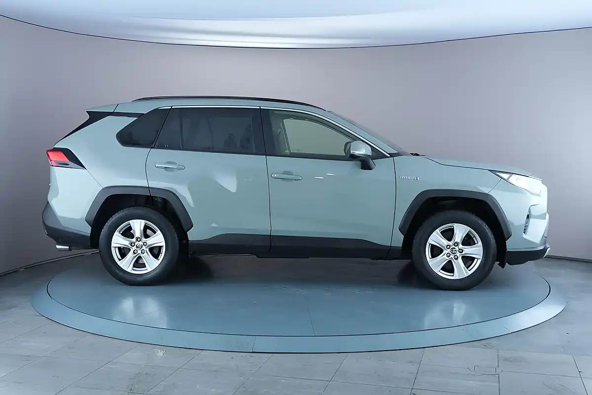 Used 2020 Toyota Rav4 Icon Green - Interior and Exterior details 7
