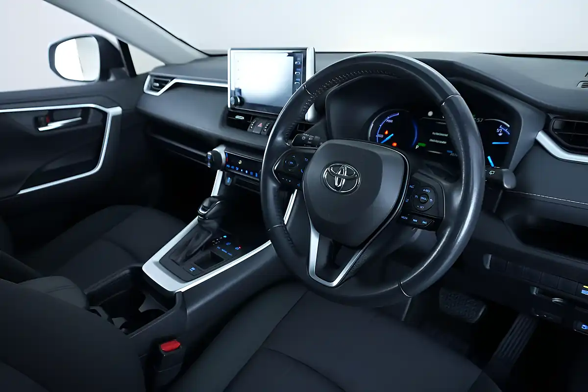 Used 2020 Toyota Rav4 Icon Green - Interior and Exterior details 9