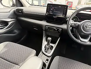 Used 2020 Toyota Yaris Design Blue - Interior and Exterior details 12
