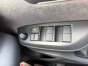 Used 2020 Toyota Yaris Design Blue - Interior and Exterior details 14
