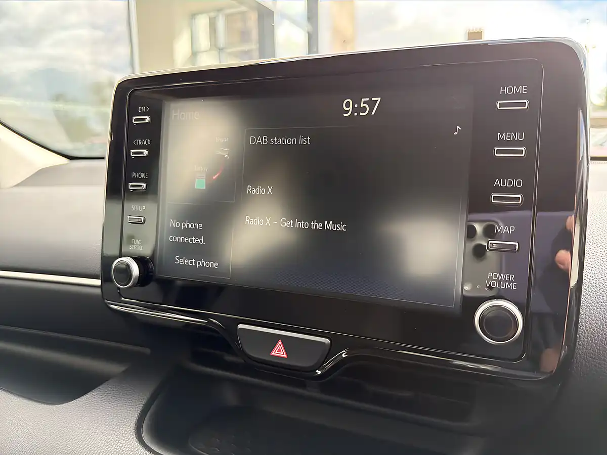 Used 2020 Toyota Yaris Design Blue - Interior and Exterior details 16