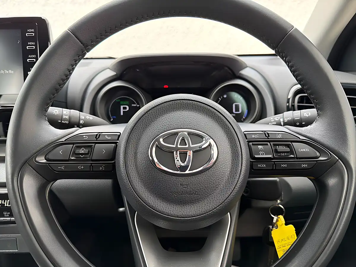 Used 2020 Toyota Yaris Design Blue - Interior and Exterior details 19