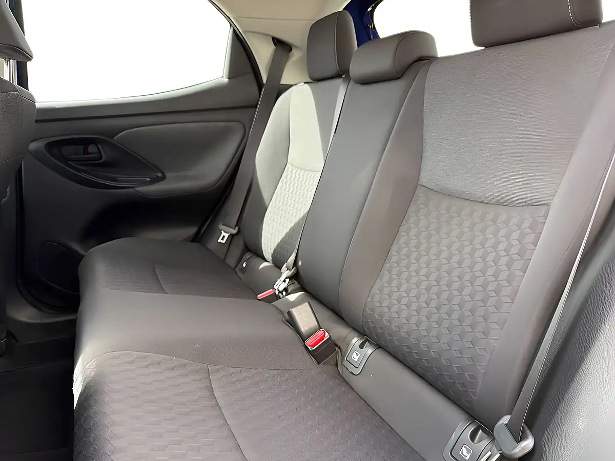 Used 2020 Toyota Yaris Design Blue - Interior and Exterior details 20
