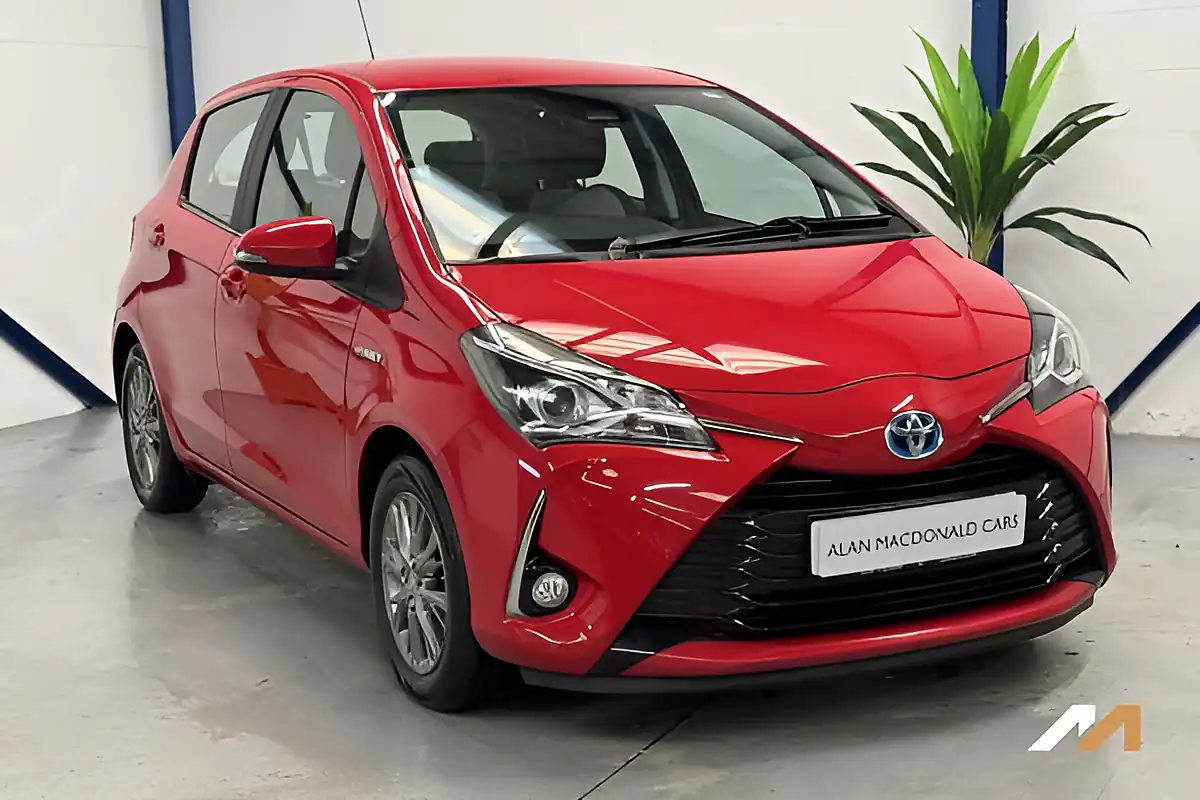 Used 2020 Toyota Yaris Icon Red - Interior and Exterior details 2