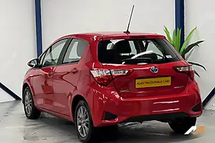 Used 2020 Toyota Yaris Icon Red - Interior and Exterior details 3