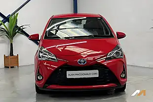 Used 2020 Toyota Yaris Icon Red - Interior and Exterior details 5