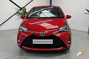 Used 2020 Toyota Yaris Icon Red - Interior and Exterior details 7