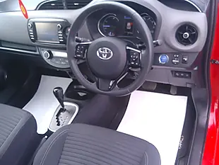 Used 2020 Toyota Yaris Icon Red - Interior and Exterior details 10