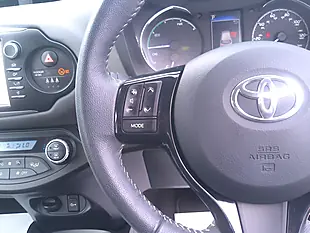 Used 2020 Toyota Yaris Icon Red - Interior and Exterior details 11