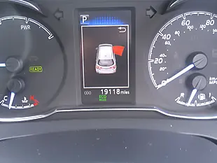 Used 2020 Toyota Yaris Icon Red - Interior and Exterior details 13