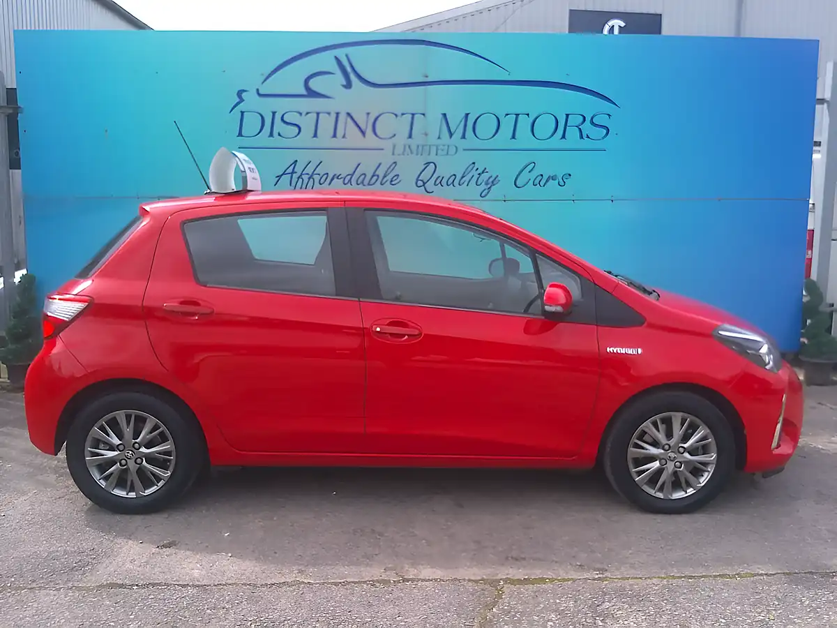 Used 2020 Toyota Yaris Icon Red - Interior and Exterior details 7