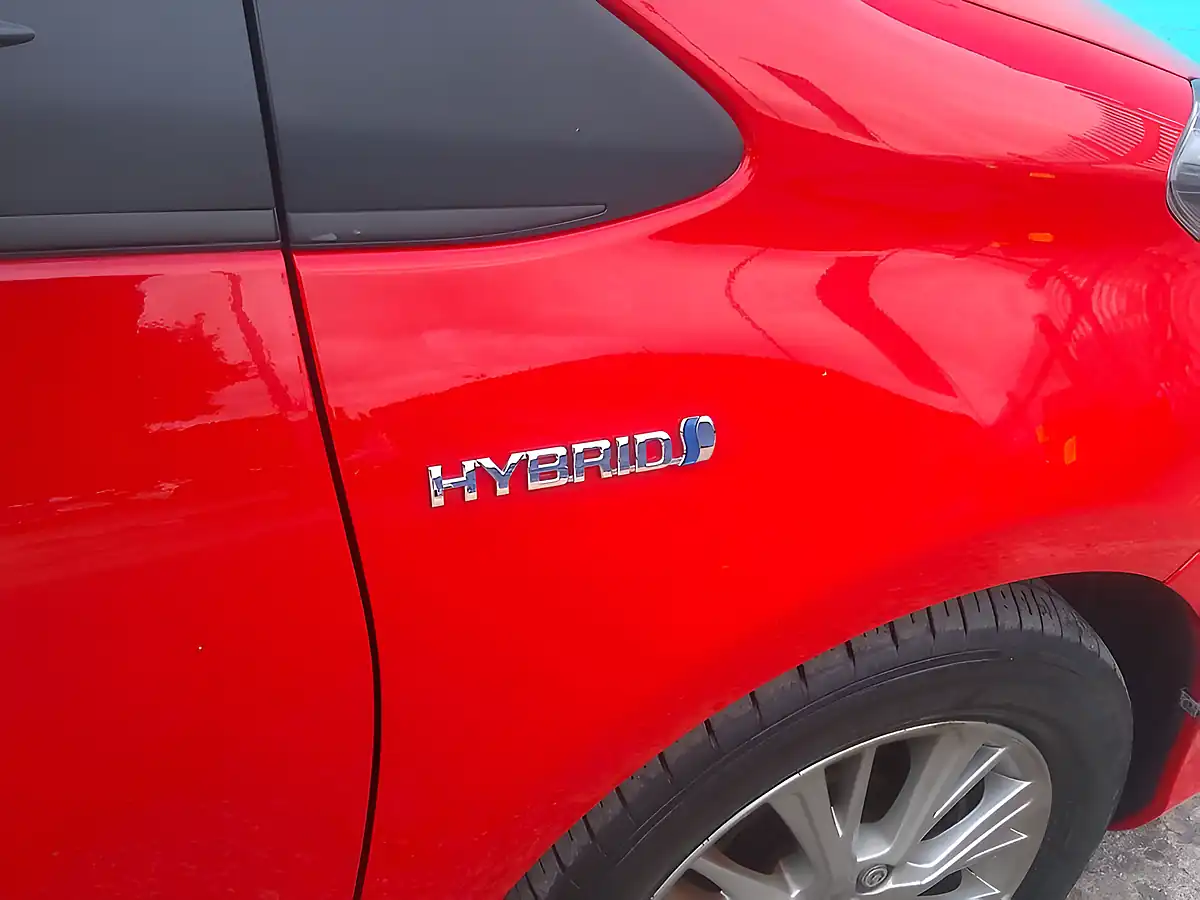 Used 2020 Toyota Yaris Icon Red - Interior and Exterior details 9