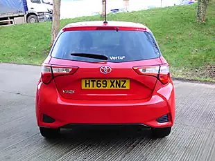 Used 2020 Toyota Yaris Y20 Bi-Tone Red - Interior and Exterior details 12
