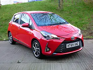 Used 2020 Toyota Yaris Y20 Bi-Tone Red - Interior and Exterior details 5