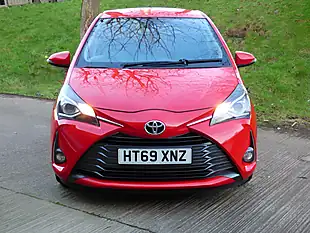 Used 2020 Toyota Yaris Y20 Bi-Tone Red - Interior and Exterior details 8