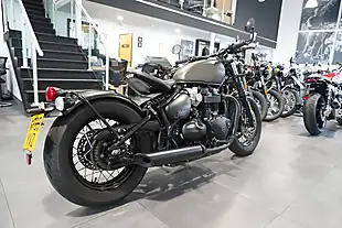 Used 2020 Triumph Bonneville Bobber Black Gold Metallic - Interior and Exterior details 5
