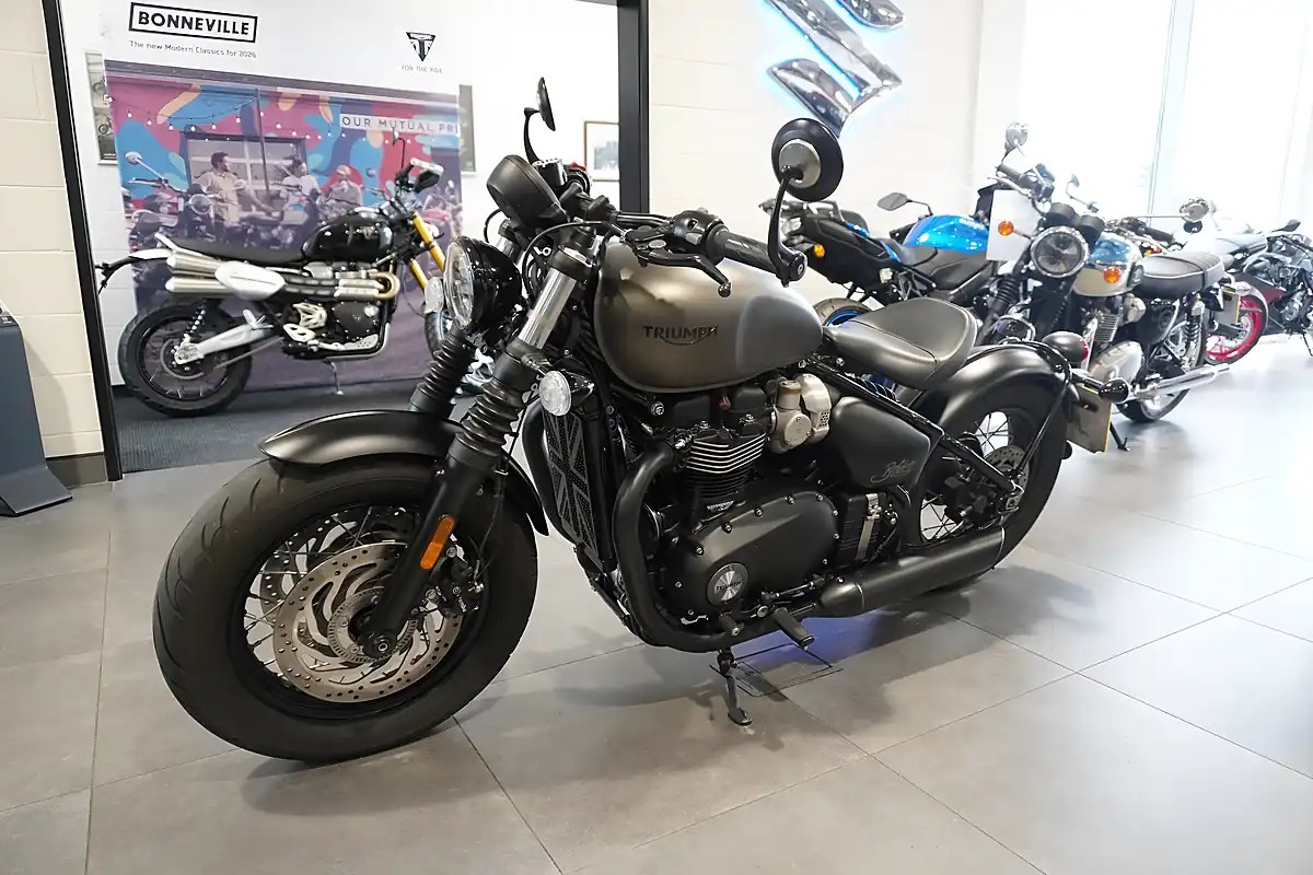 Used 2020 Triumph Bonneville Bobber Black Gold Metallic - Interior and Exterior details 6