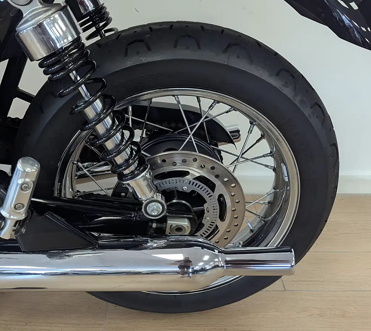 Used 2020 Triumph Bonneville T100 Bud Ekins Special Edition Red - Interior and Exterior details 11