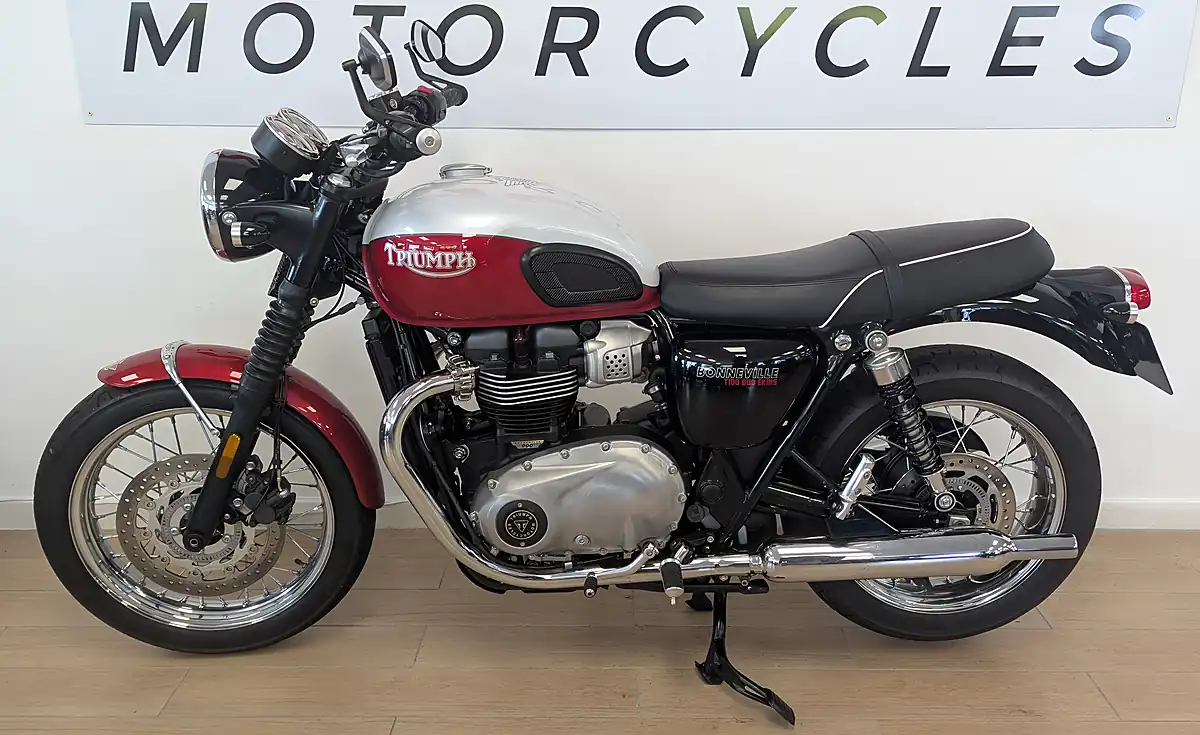 Used 2020 Triumph Bonneville T100 Bud Ekins Special Edition Red - Interior and Exterior details 4