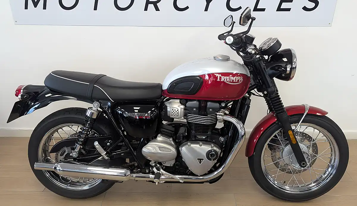 Used 2020 Triumph Bonneville T100 Bud Ekins Special Edition Red - Interior and Exterior details 5