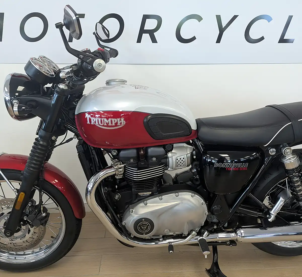 Used 2020 Triumph Bonneville T100 Bud Ekins Special Edition Red - Interior and Exterior details 9