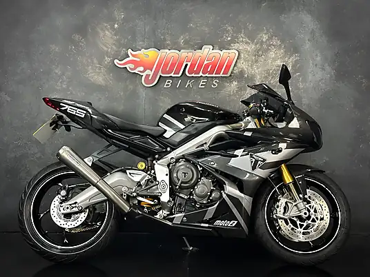 2020 Triumph DAYTONA MOTO2 765