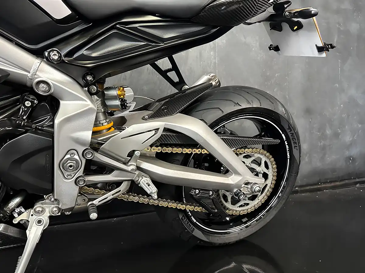 Used 2020 Triumph Daytona MOTO2 Black - Interior and Exterior details 18