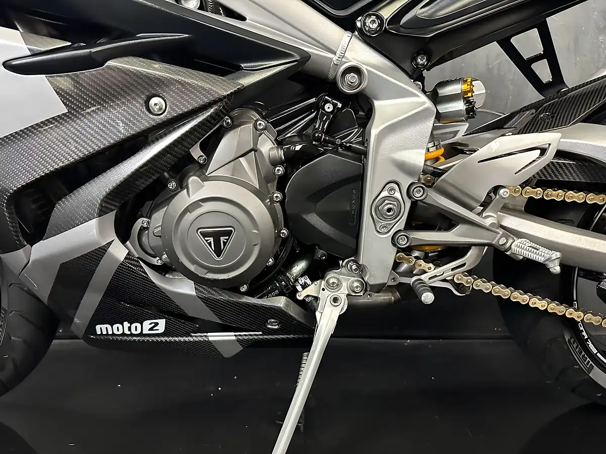 Used 2020 Triumph Daytona MOTO2 Black - Interior and Exterior details 19