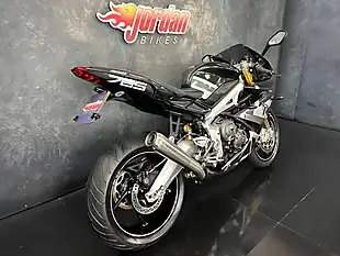 Used 2020 Triumph Daytona MOTO2 Black - Interior and Exterior details 6