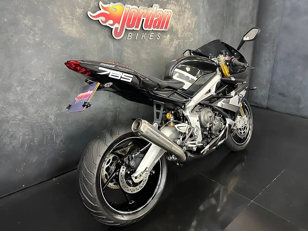Used 2020 Triumph Daytona MOTO2 Black - Interior and Exterior details 6