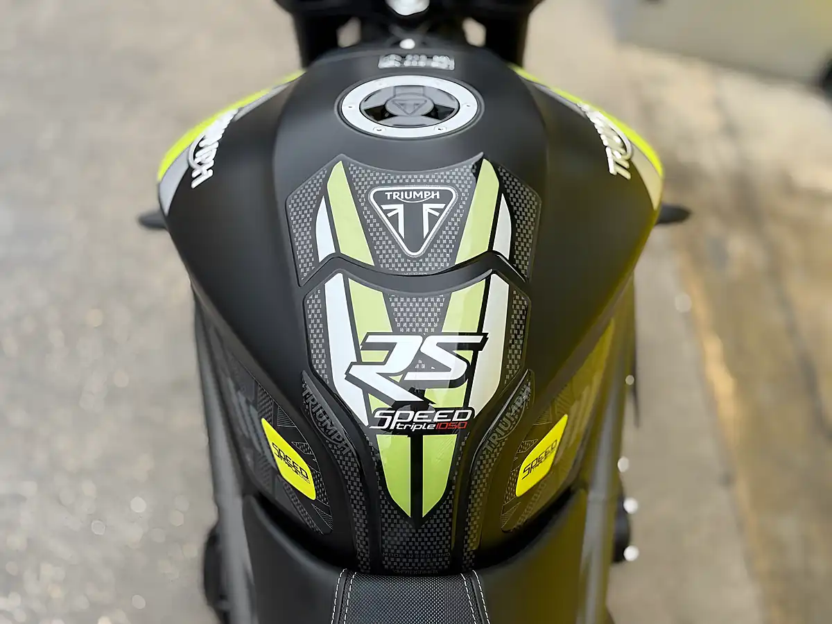 Used 2020 Triumph Speed Triple 1050 RS Black - Interior and Exterior details 14