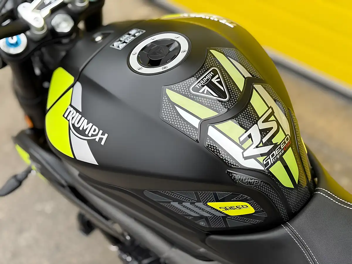 Used 2020 Triumph Speed Triple 1050 RS Black - Interior and Exterior details 16