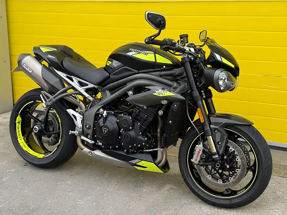 Used 2020 Triumph Speed Triple 1050 RS Black - Interior and Exterior details 4
