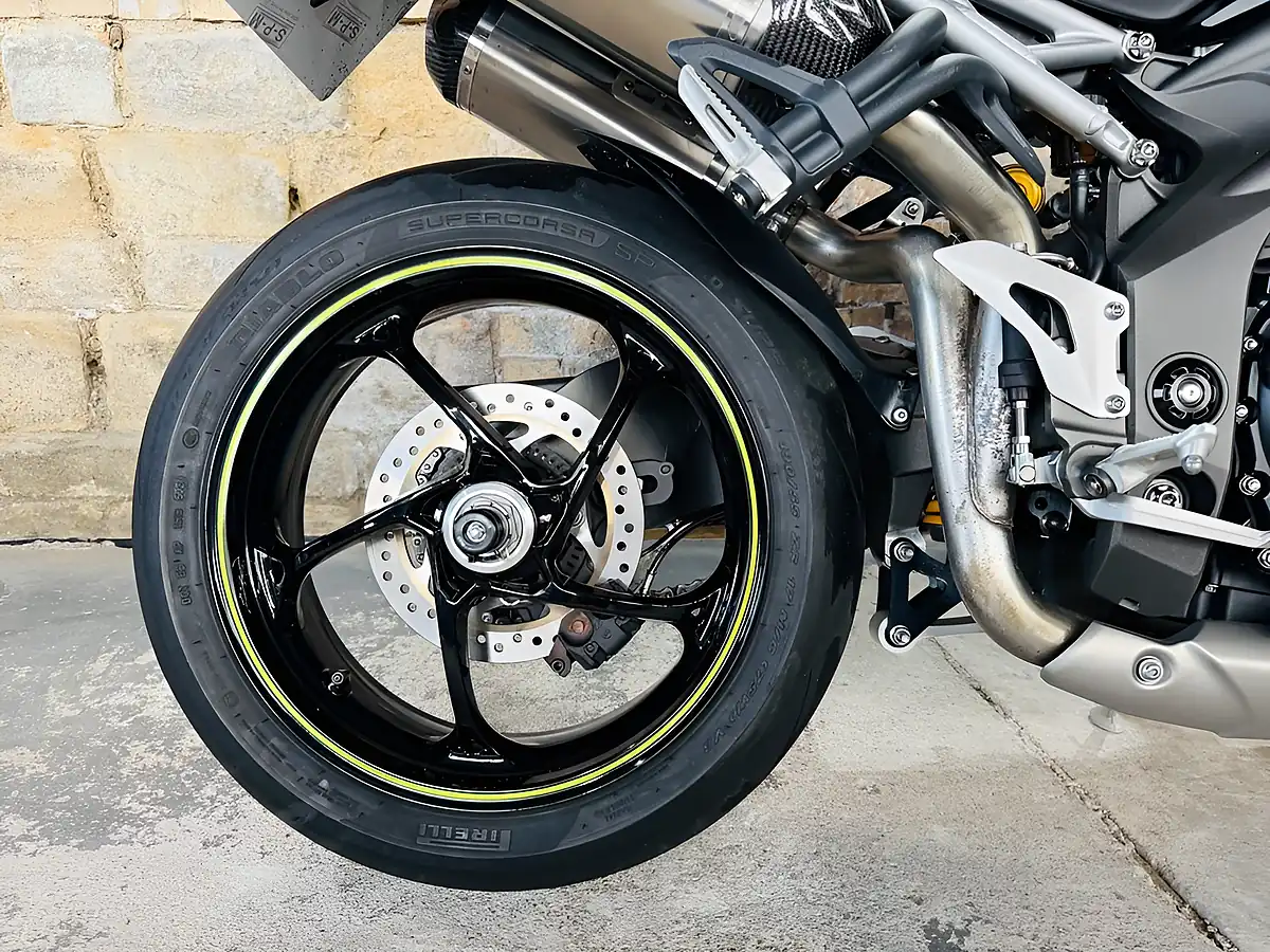 Used 2020 Triumph Speed Triple 1050 RS Black - Interior and Exterior details 10