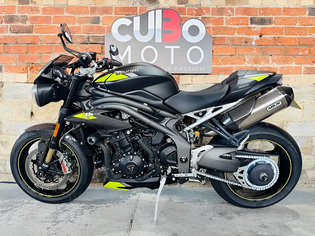 Used 2020 Triumph Speed Triple 1050 RS Black - Interior and Exterior details 11