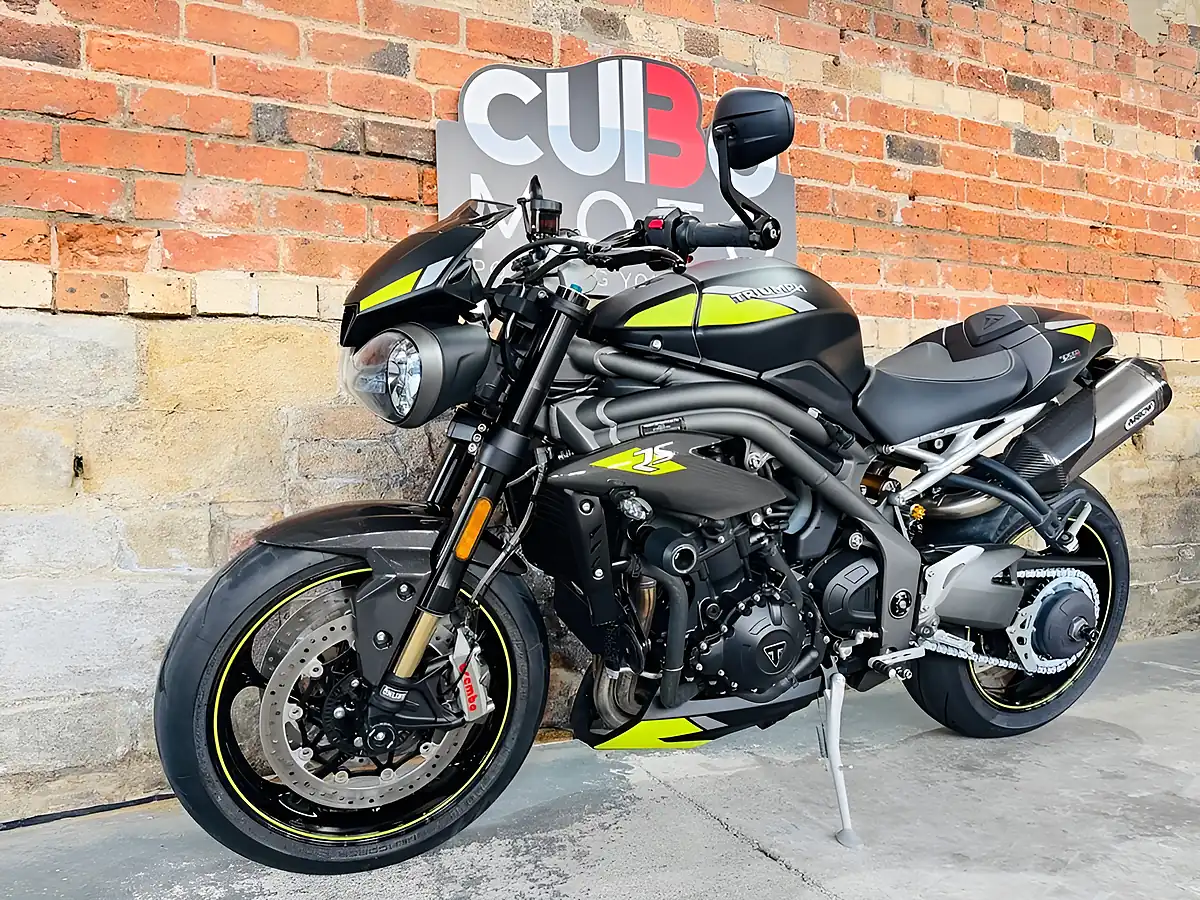 Used 2020 Triumph Speed Triple 1050 RS Black - Interior and Exterior details 12