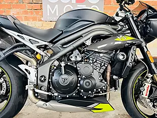 Used 2020 Triumph Speed Triple 1050 RS Black - Interior and Exterior details 7