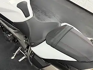 Used 2020 Triumph Speed Triple 1050 S White - Interior and Exterior details 16