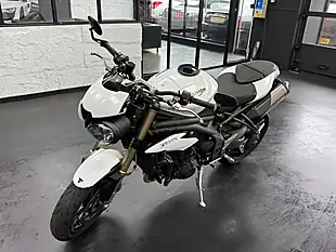 Used 2020 Triumph Speed Triple 1050 S White - Interior and Exterior details 8